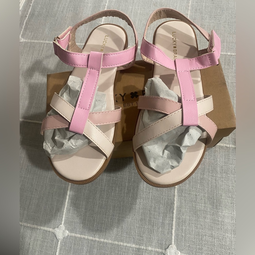 NEW Lucky Brand Girls Adjustable Buckle Sandals, Pink /White